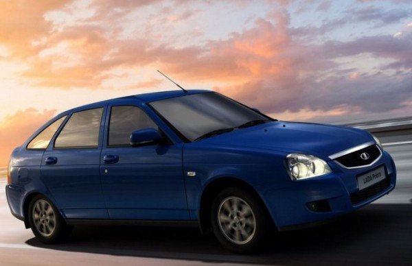 «АвтоВАЗ» приостановил выпуск Lada Priora