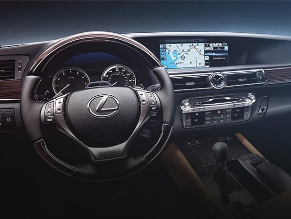 Lexus открыл  новый телематический сервис Enform