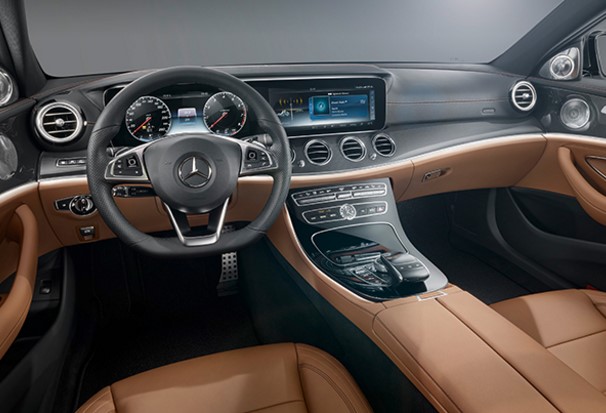 Mercedes рассекретил интерьер нового E-Class