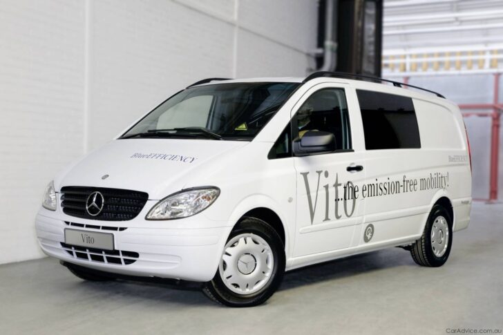 Mercedes-Benz представила обновлённый минивэн Vito