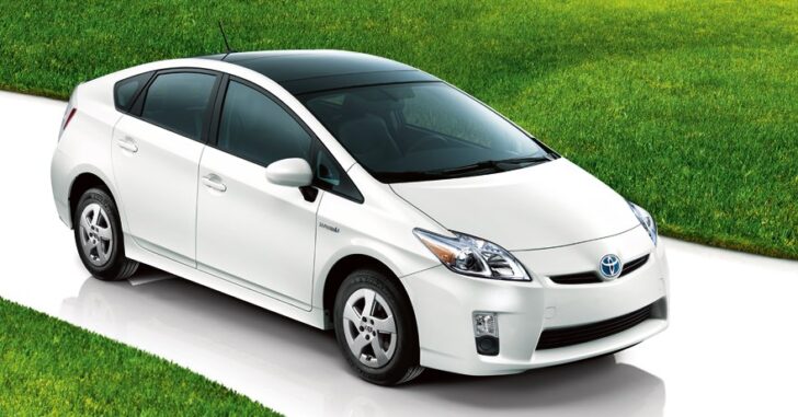 Новая Toyota Prius пользуется предварительным успехом