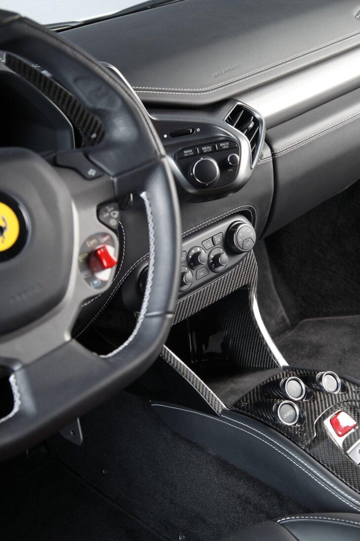 Интерьер Ferrari 458 Italia от Novitec Rosso