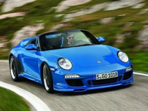 Porsche отрицает, что разрабатывает гибридный 911