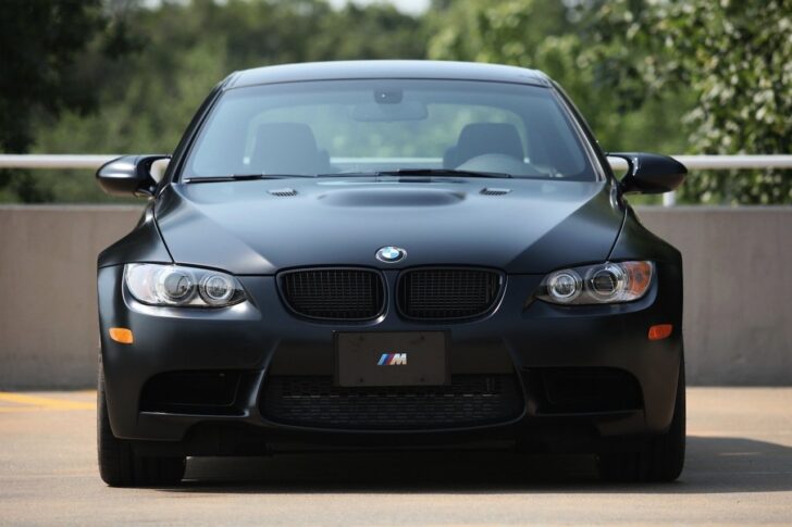BMW Frozen Black Edition M3 Coupe — вид спереди
