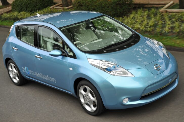 Электромобиль Nissan Leaf получит обязательную систему подогрева аккумуляторов