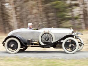 Bentley 1921 года в движении