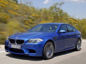 Официальные фотографии нового BMW M5