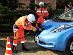Электромобиль в Японии можно будет экстренно зарядить прямо в дороге