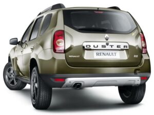 Renault Duster — вид сзади