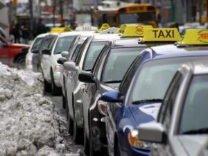 Законодатели ужесточили требования к условиям работы такси