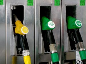 На московских заправках повысились цены на бензин