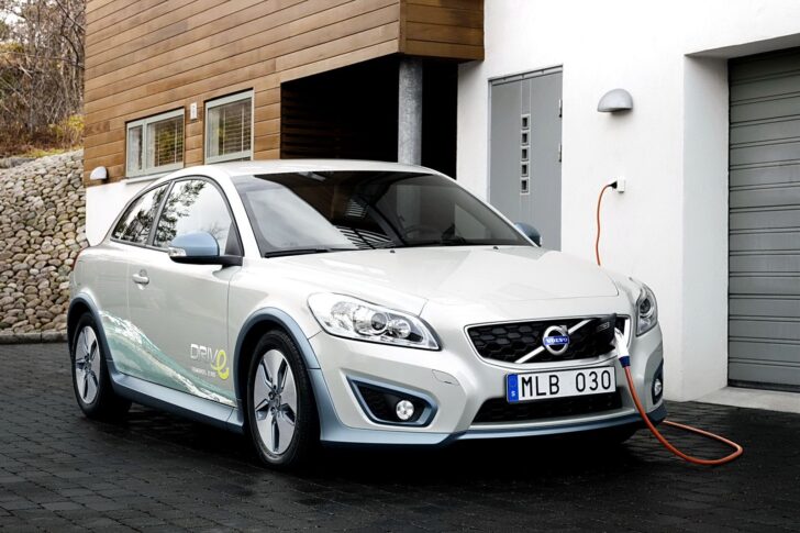 Volvo представила новый электромобиль