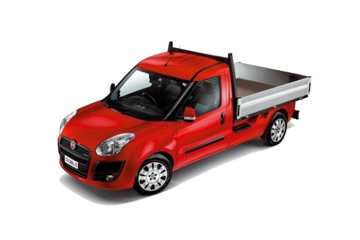 Fiat представил грузовую версию Doblo Cargo