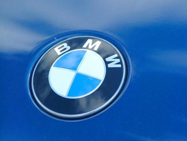 BMW — лидер продаж автомобилей премиум-класса