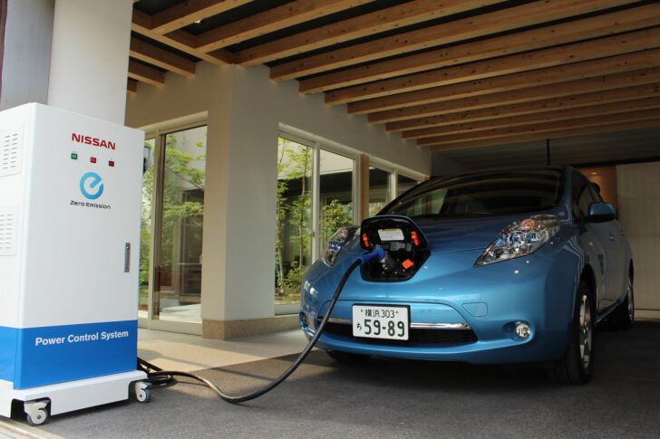 Электромобиль Nissan Leaf может снабдить электричеством целый дом