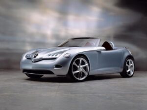 Mercedes-Benz выпускает новый родстер SLA