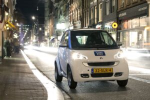 В Амстердаме можно будет взять напрокат электрический Smart Fortwo