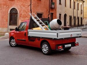 На автомобильном рынке появилась новая «рабочая лошадка» — Fiat Doblo Work Up