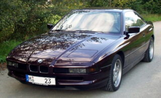 Купе BMW 8 series образца 1989 года