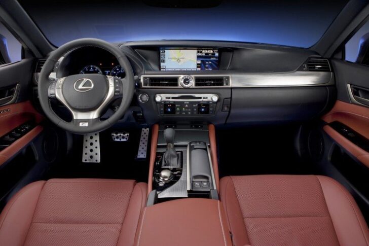 Lexus GS (интерьер)
