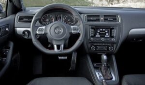 Volkswagen Jetta Hybrid (рис. 3)