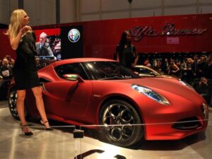 Стала известна цена на новый Alfa Romeo 4C