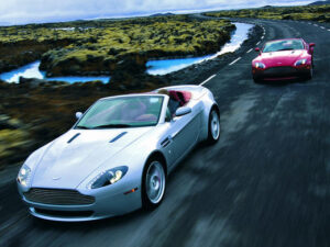 На автофоруме в Женеве компания Aston Martin презентует открытую версию купе V12 Vantage