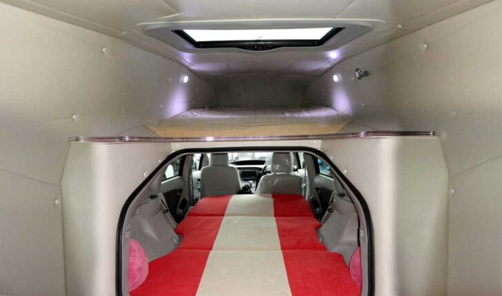Toyota Prius Relax Cabin (рис. 2)