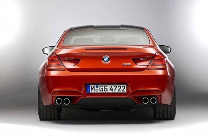 2012 BMW M6 — вид сзади