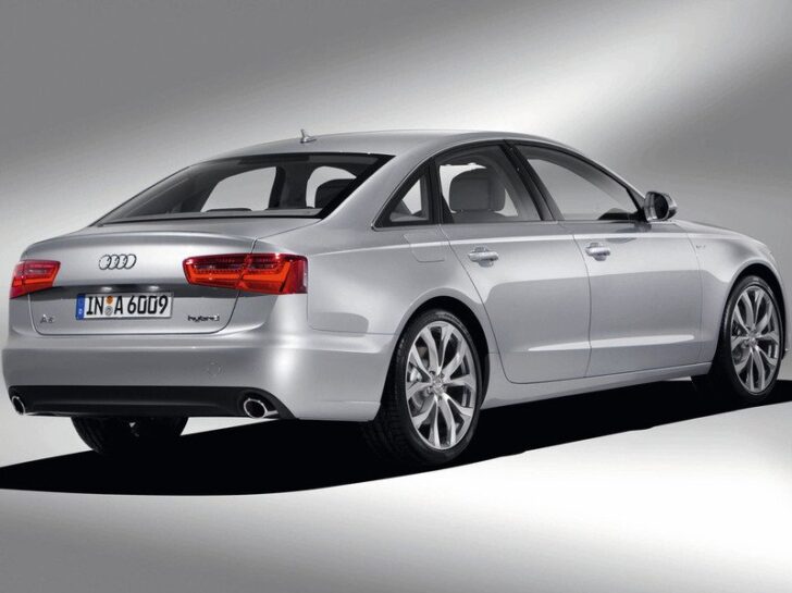 Audi A6 hybrid — вид сзади