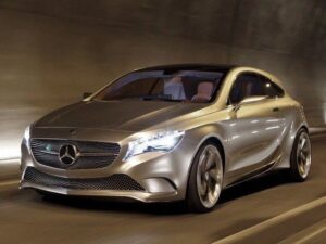 Под капотом нового Mercedes-Benz A-класса спрячут 350 «лошадок»