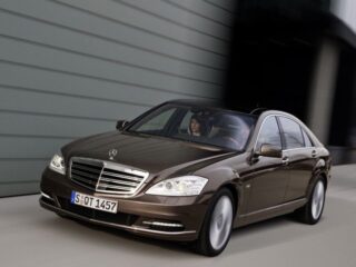 Mercedes-Benz S600