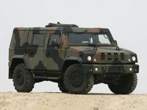 Итальянский концерн Iveco и российская госкомпания «Оборонсервис» приступили к производству нового бронеавтомобиля «Рысь»