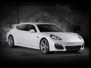 На автовыставке в Женеве был представлен лимузин на базе спорткара Porsche Panamera