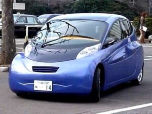 Японцы продолжают удивлять мир «дальнобойными» электромобилями