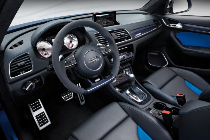 Интерьер Audi Q3 RS