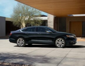 Chevrolet Impala — вид сбоку