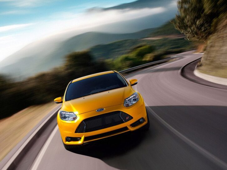 Ford Focus ST — вид спереди