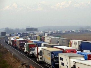 Забастовка итальянских водителей грузовиков