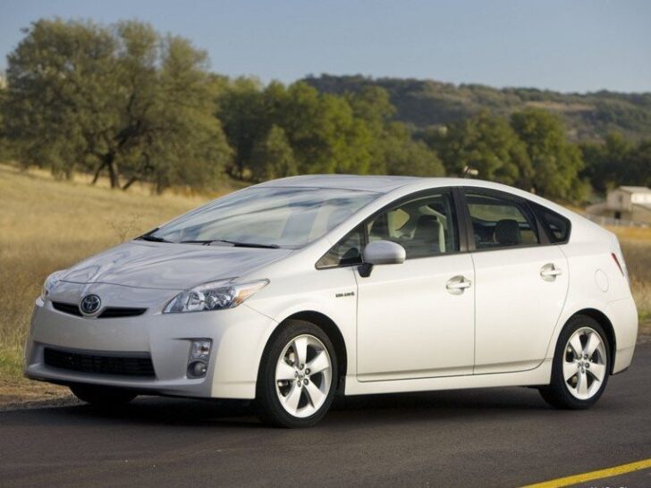 Компания Toyota продолжает успешно развивать гибридное автомобилестроение