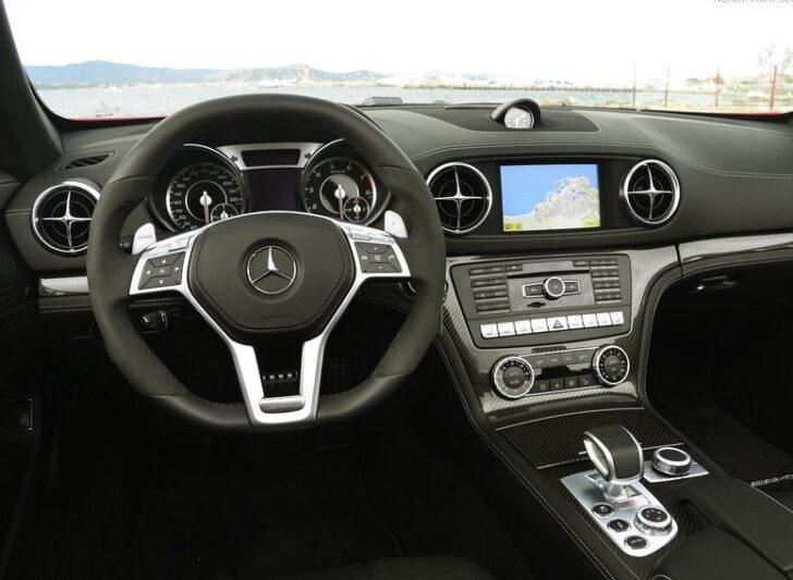 2013 Mercedes-Benz SL63 AMG — интерьер