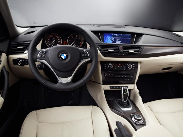 Интерьер BMW X1