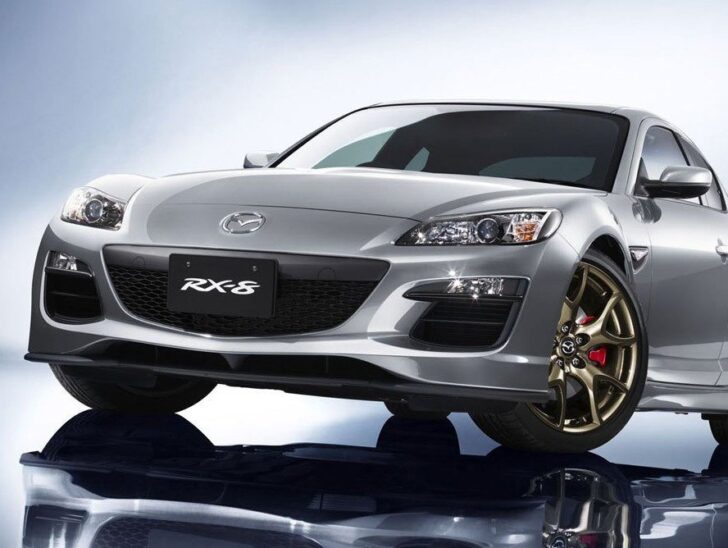 Компания Mazda «по многочисленным просьбам трудящихся» временно оставляет на конвейере купе серии RX