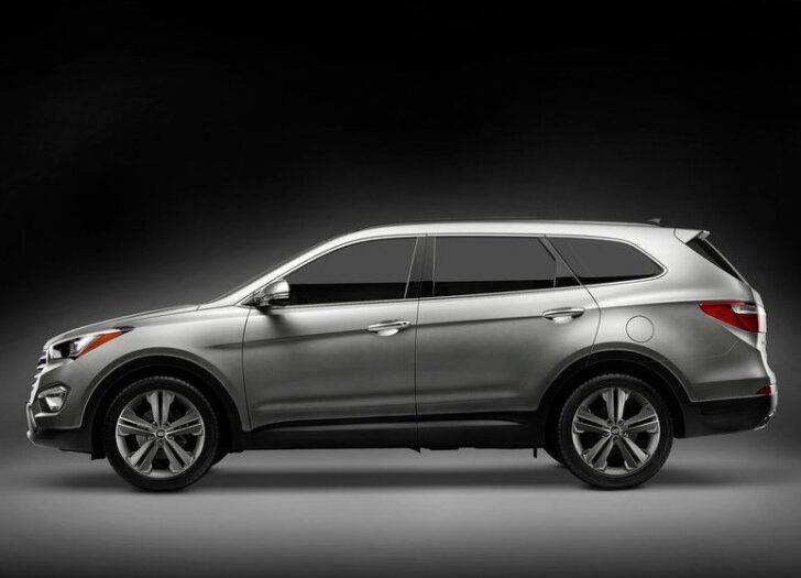 2013 Hyundai Santa Fe — вид сбоку