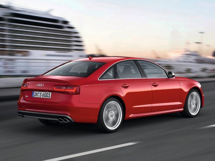 Audi S6 — вид сбоку