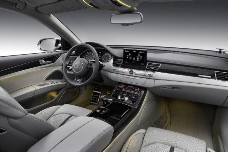 Audi S8 — интерьер