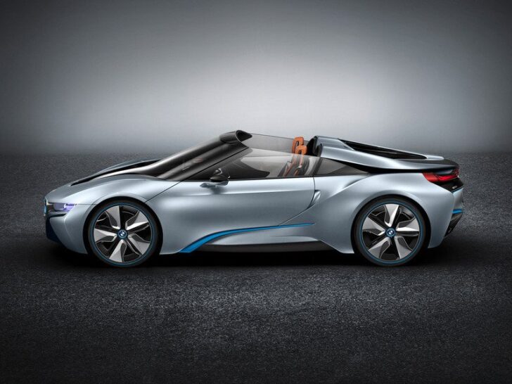BMW i8 Concept Spyder — вид сбоку