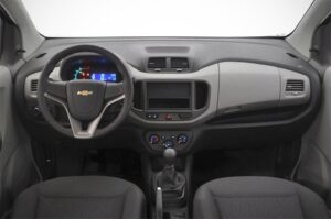 Chevrolet Spin — приборная панель