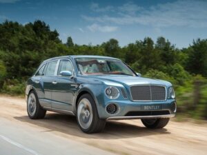 Внешность серийной версии кроссовера Bentley EXP 9 F будет идентична концепту