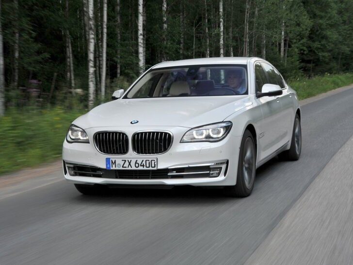 Обновленная «семерка» BMW готовится к дебюту на рынке США